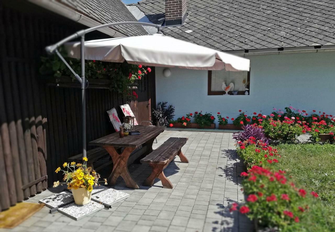 Pr'Cajhn Apartamento Radovljica Exterior foto